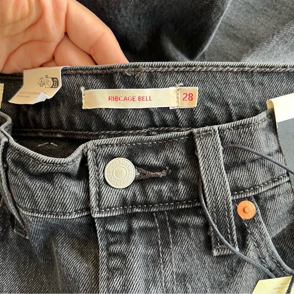 Levi’s Ribcage Wide Leg Bell Jeans - Picture 5 of 8